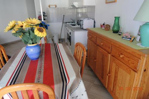 Foto de una habitación de Alquileres Vacacionales Les Pins Bleus - Antibes Juan Les Pins