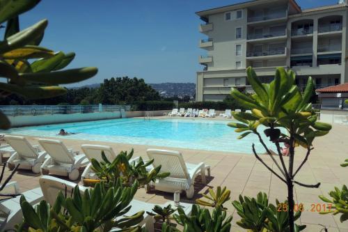 Foto de una habitación de Alquileres Vacacionales Les Pins Bleus - Antibes Juan Les Pins