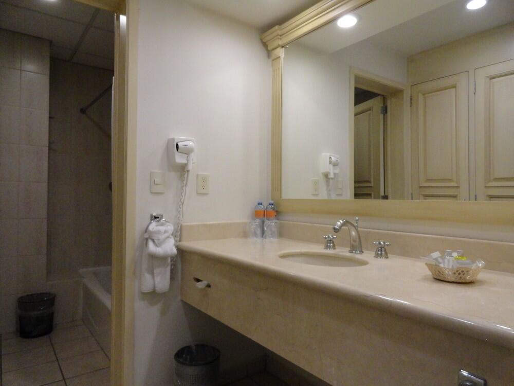 Foto del baño de Hotel Real de Minas Bajio