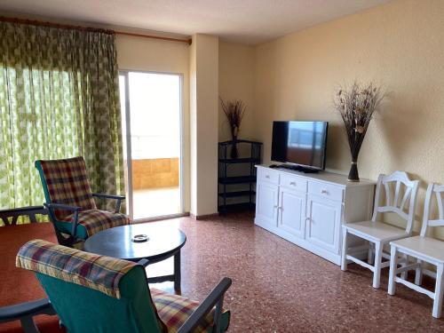 Foto de una habitación de Apartamentos Florazar II Ajhory