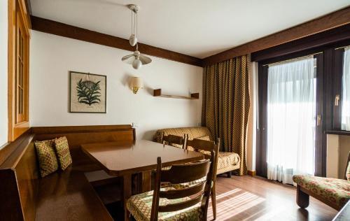 Foto de restauración de Aparthotel Residence Lastei