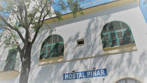Foto del exterior de Hostal Pinar