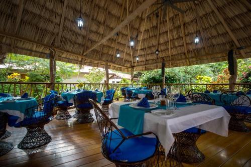 Foto de restauración de Hotel Mariposa Belize Beach Resort