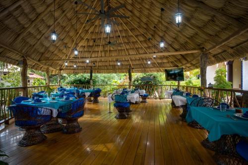 Foto de restauración de Hotel Mariposa Belize Beach Resort