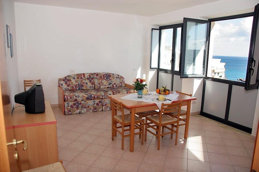 Foto de una habitación de Aparthotel Villa Altomare