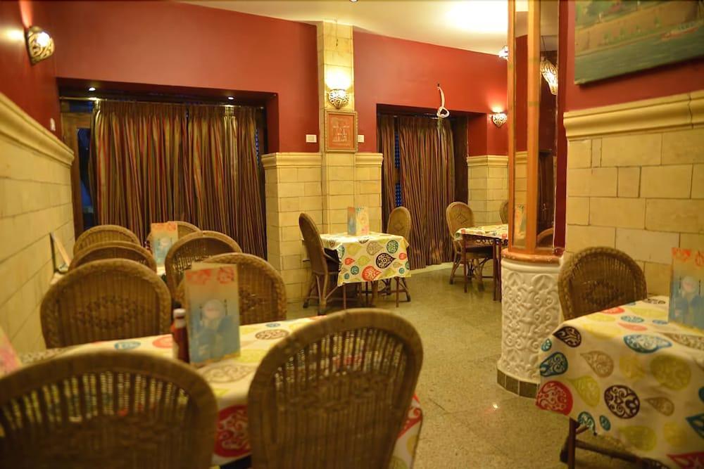 Foto de restauración de Nefertiti Hotel Luxor