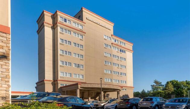 Photo – Best Western Plus Chocolate Lake Hotel