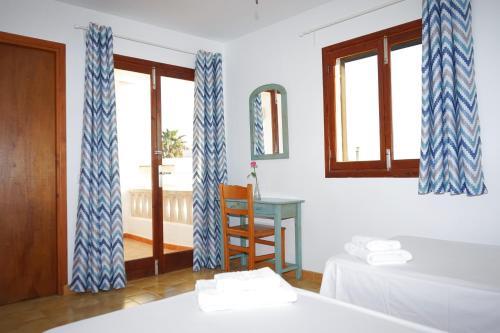 Foto de una habitación de Apartamentos Vistalmar Mallorca
