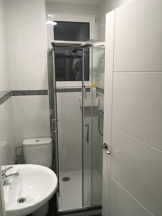 Foto del baño de Pensión La Bilbaina - Albergue Logroño