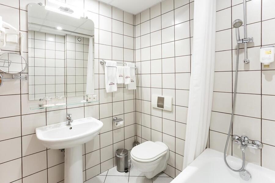 Foto de una habitación de Geneva Hotel