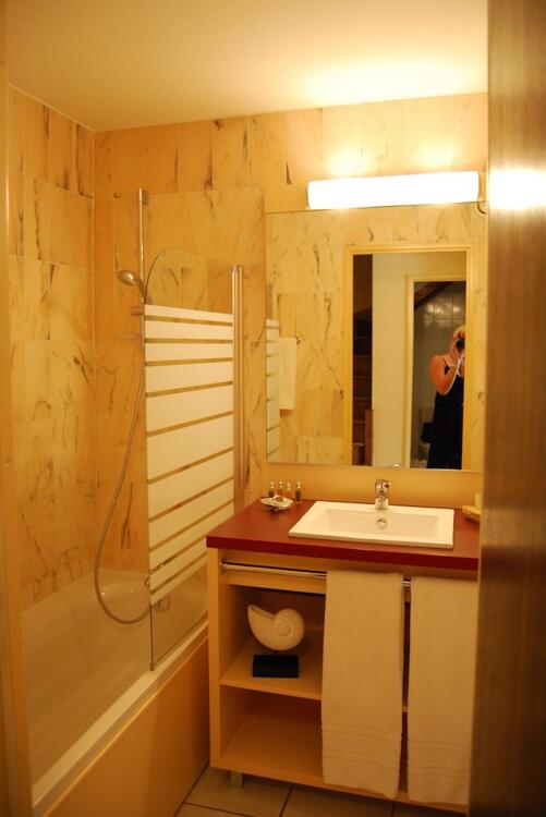Foto del baño de Lagrange Grand Bleu Vacances – Résidence Les Jardins de Neptune