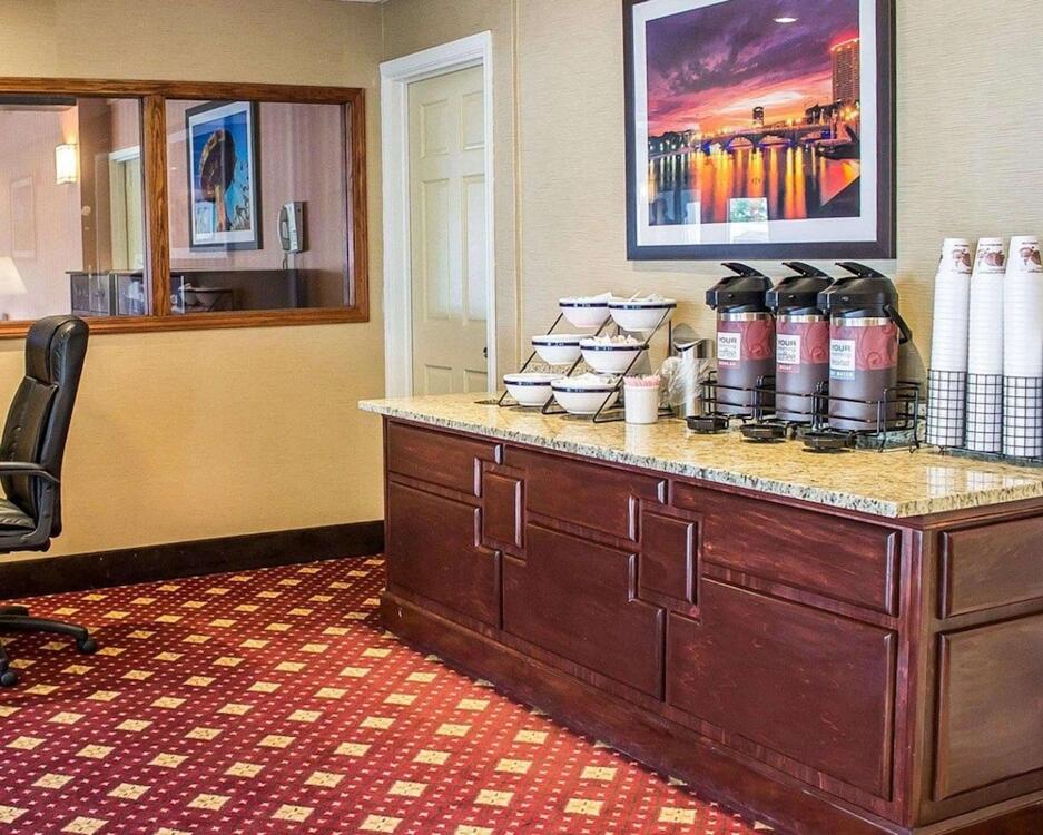 Foto de las zonas nobles de Hotel Norwood Inn &amp;amp; Suites Columbus