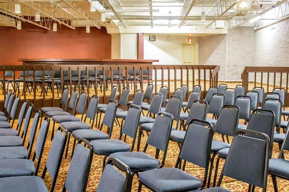 Foto de los servicios de Hotel Norwood Inn &amp;amp; Suites Columbus