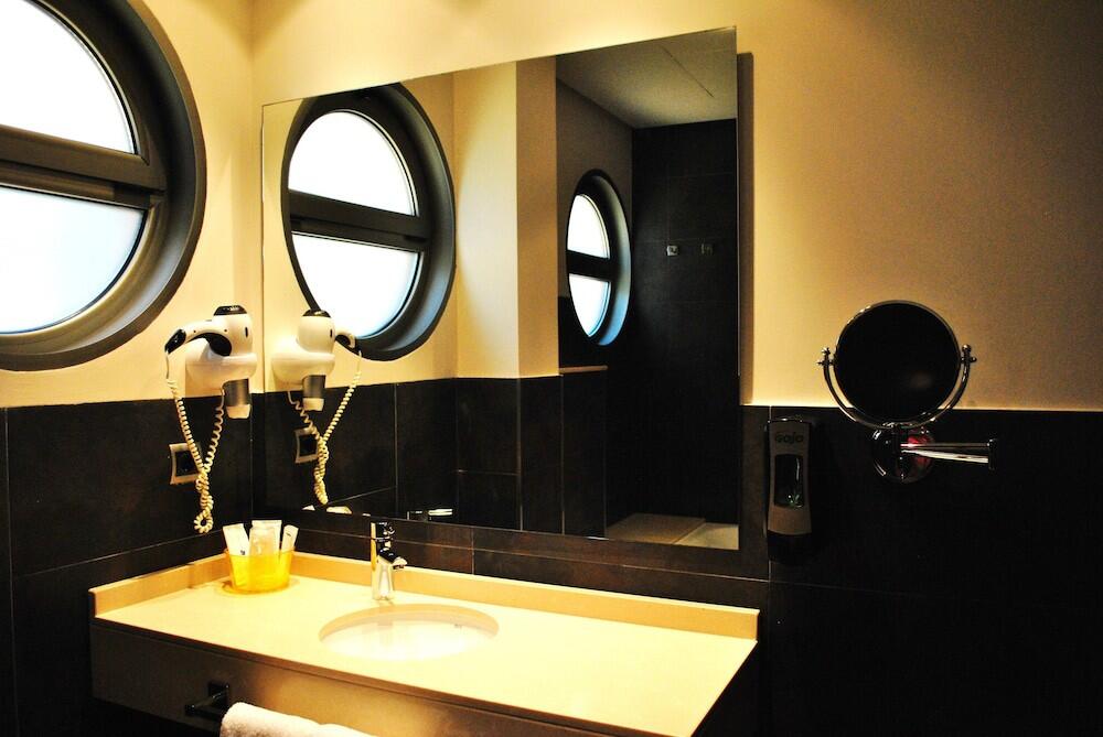 Foto del baño de Hotel Marítimo Ris