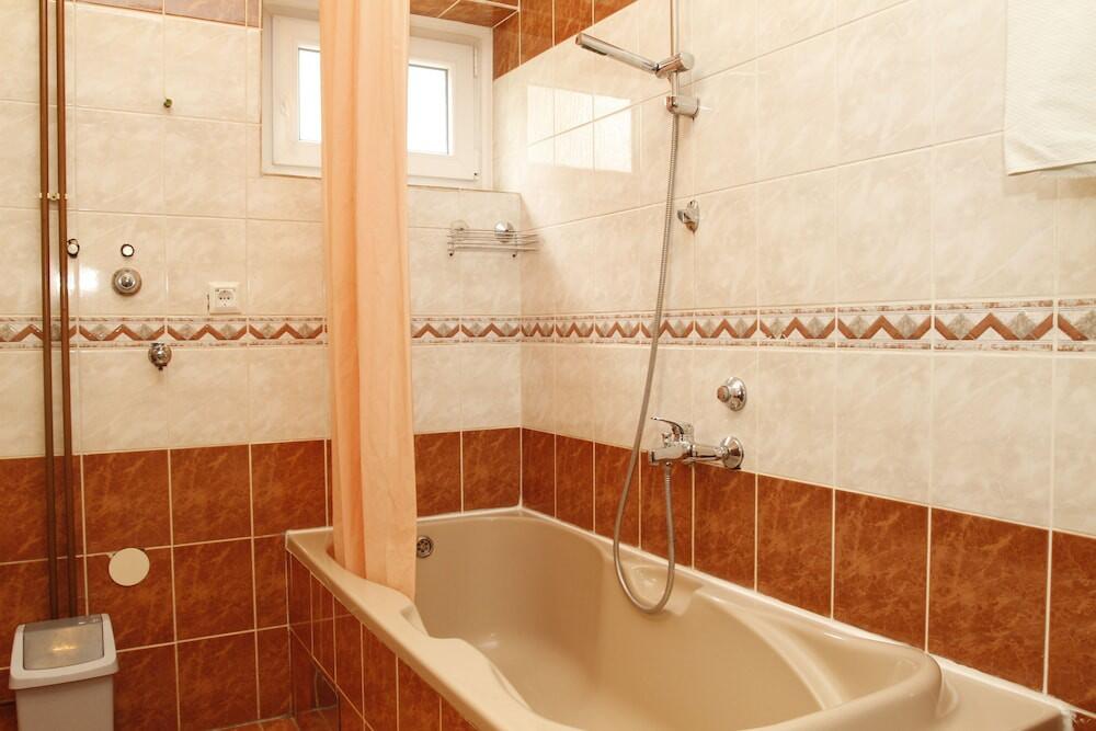 Foto del baño de Apartments and Rooms Krizmanic