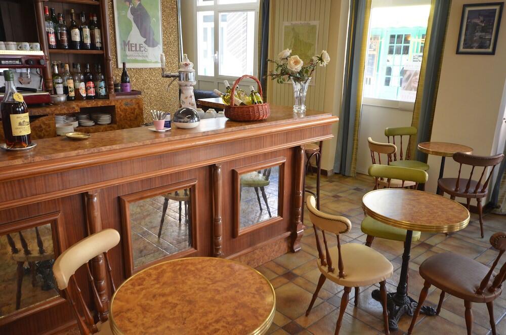 Foto de restauración de Hôtel Restaurant La Régence