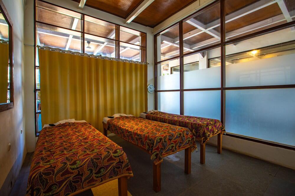 Foto de los servicios de Hotel Gili Sands Resort &amp;amp; Beach Club