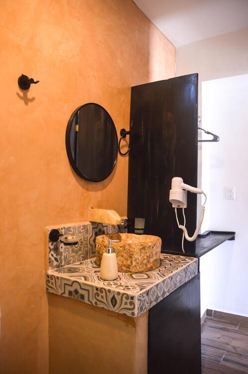 Foto del baño de Hotel Colonial Zaci by GuruHotel