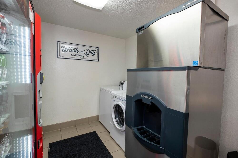 Foto de una habitación de Hotel American Inn