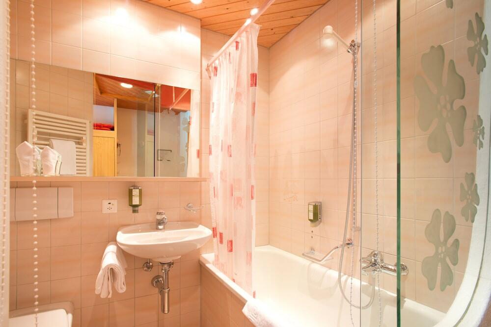 Bathroom – Hotel Sonnenberg
