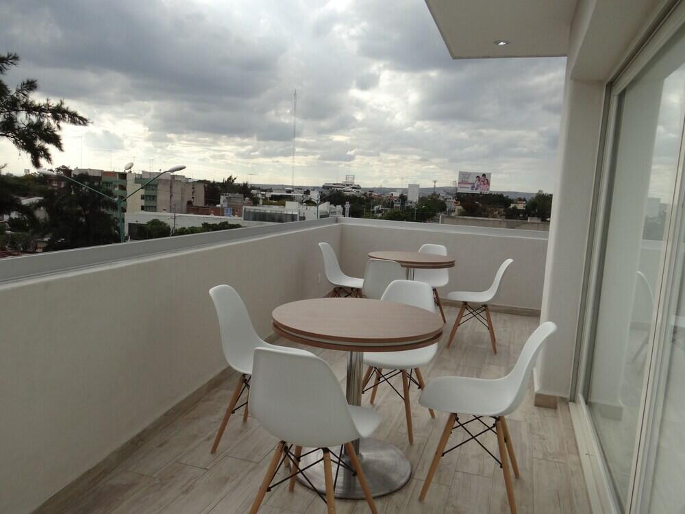 Foto de restauración de Hotel Soleil Business Class