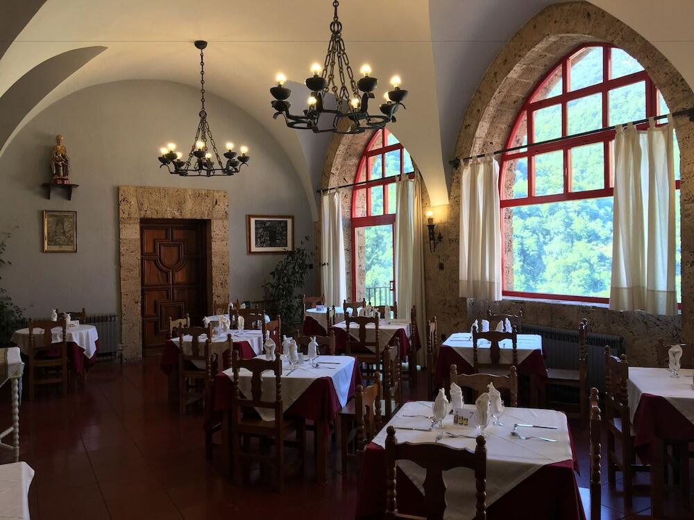 Foto de restauración de Hotel MONASTERIO de SANTA MARÍA DE VALVANERA
