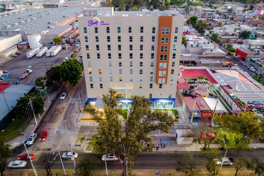 Foto del exterior de Hotel Sleep Inn Guadalajara Galerías