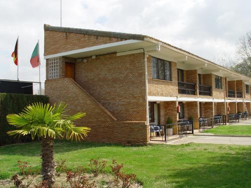 Foto de una habitación de Aranjuez Camping &amp;amp; Bungalows