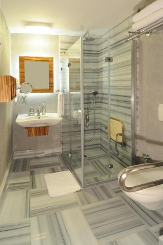 Foto del baño de Hotel Buyuk Keban