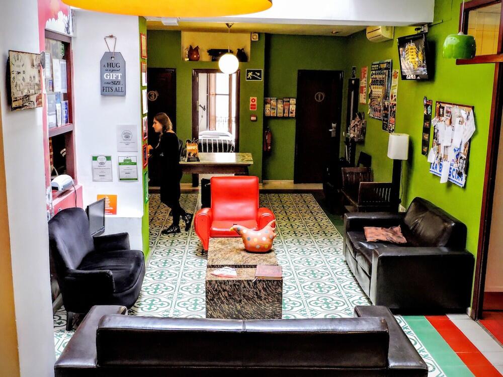 Foto de las zonas nobles de Home Youth Hostel by Feetup Hostels