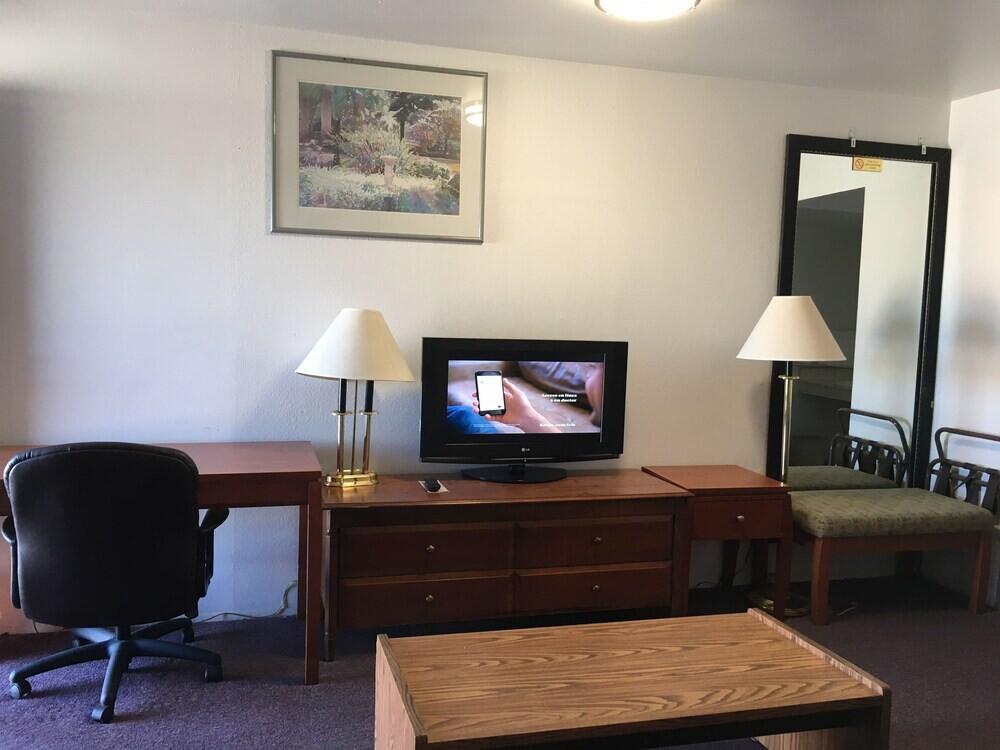 Room – Motel Maple Inn and Suites Los Banos