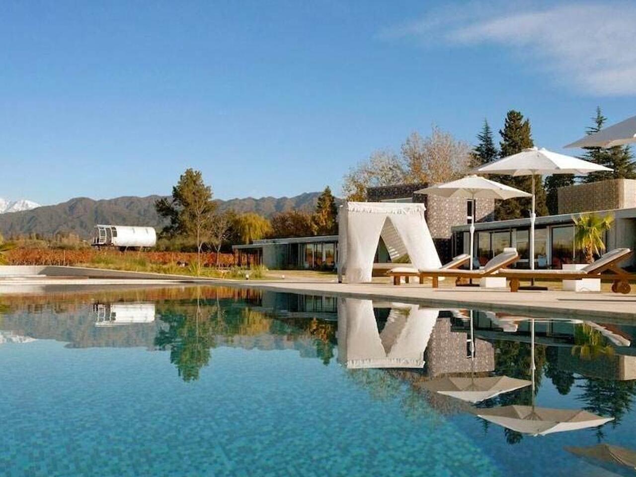 Fotografía de hoteles mendoza con piscina