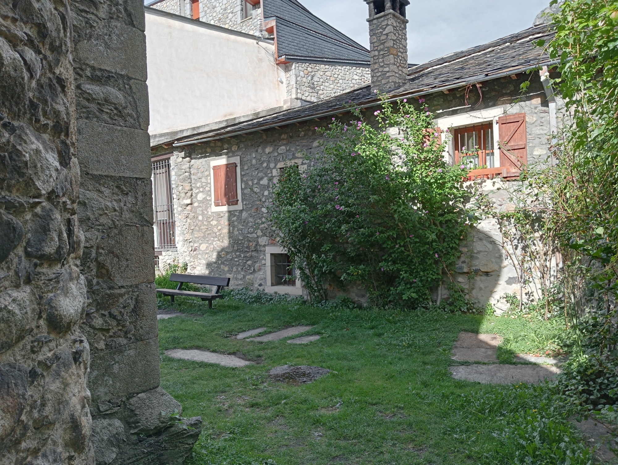 Anciles